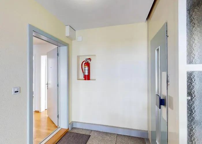 3br Flat Near Bellevue! - Sf6 شقة *