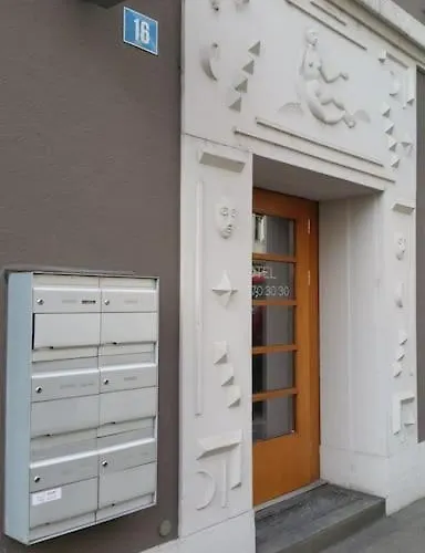 Apartment 3br Flat Near Bellevue! - Sf6 *